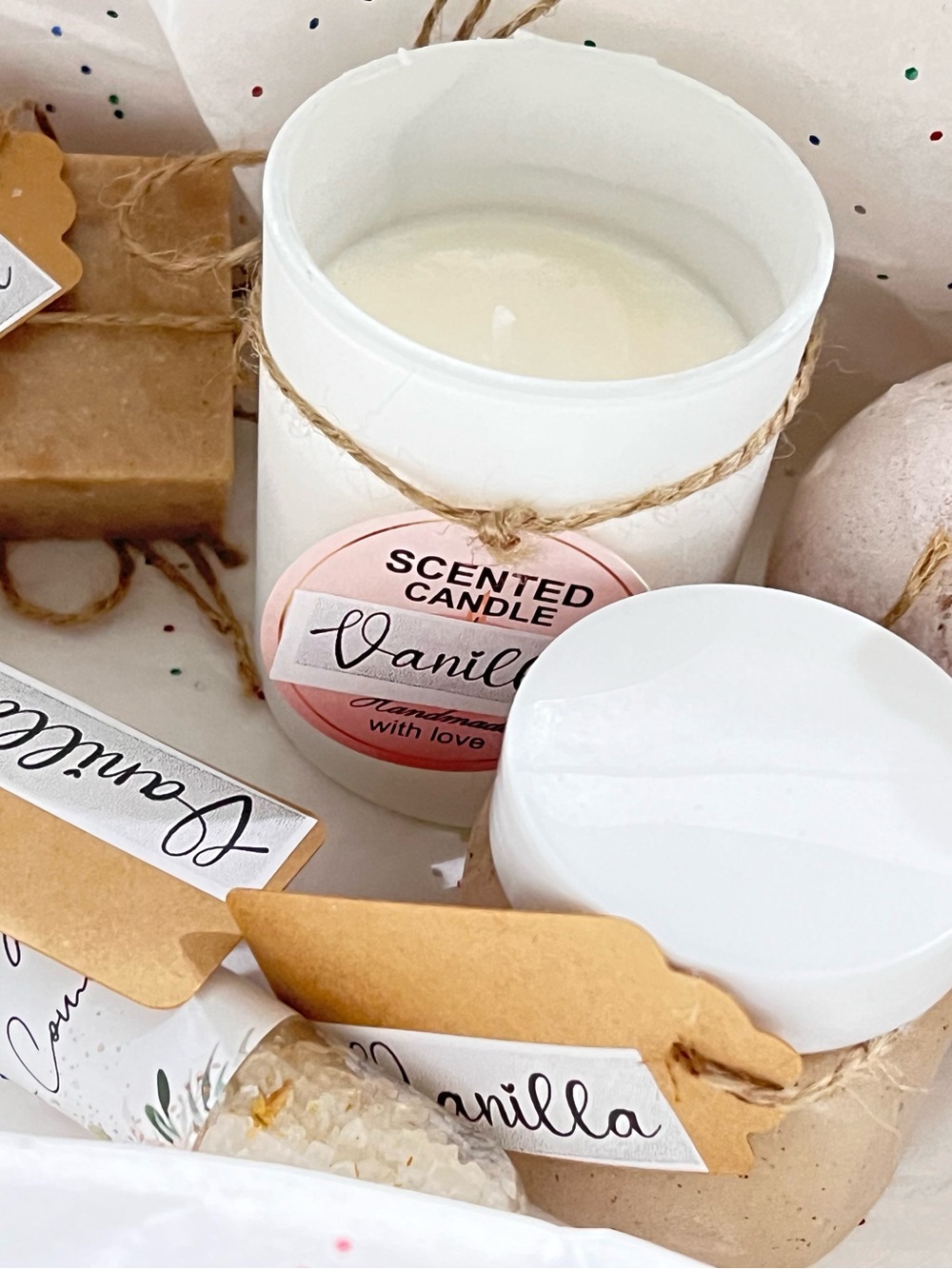 Vanilla Scented Candle and Bath Set - White - Handcrafted